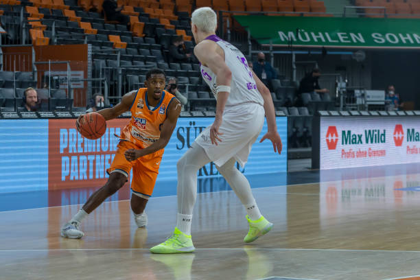 限定周边 限定周边